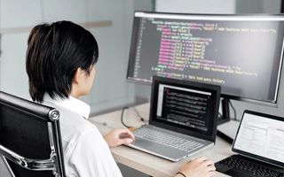 怀化 ,php声明和调用变量的符号是什么？